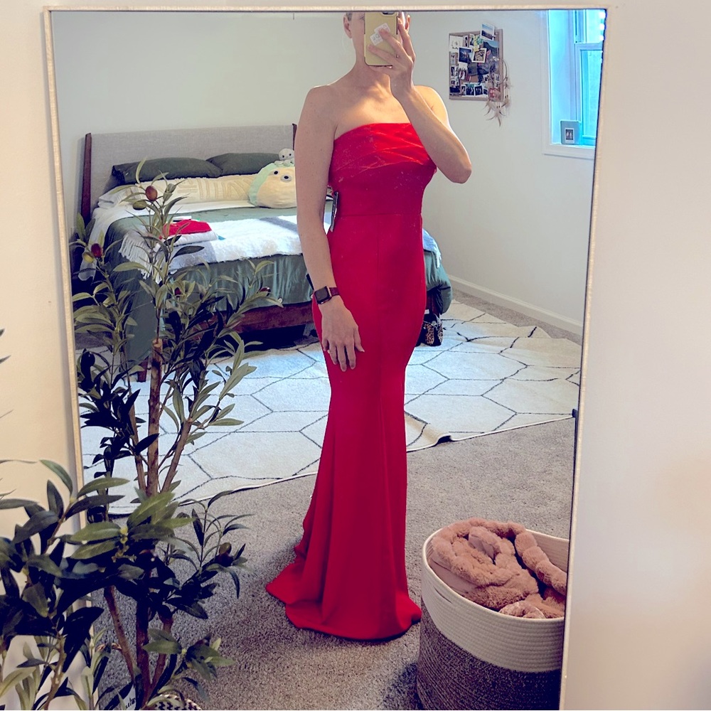 Lulus Strapless Gown